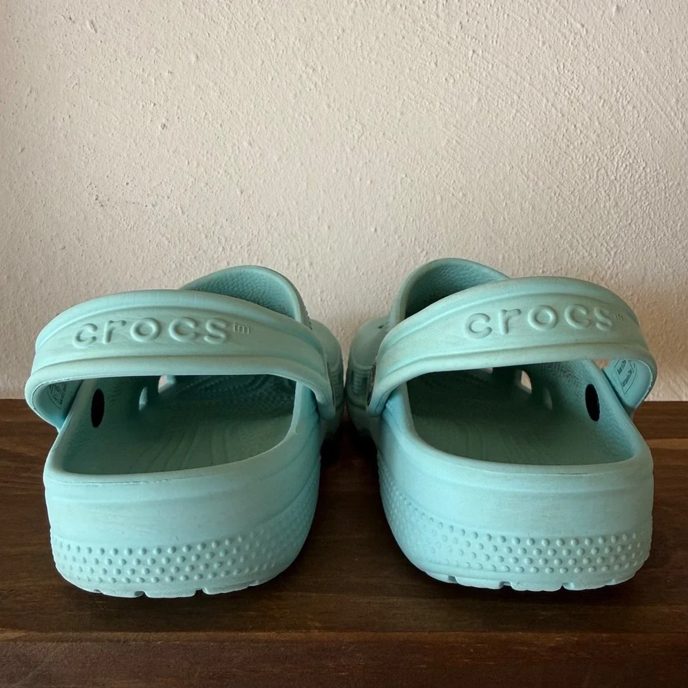 Crocs Classic Clog Mint Green Aqua Size J2 Kids Youth Slip On Shoes